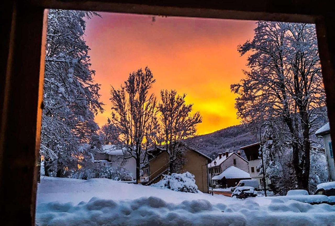 Bed and Breakfast Relais Mont Jura Adults Only Lélex Exterior foto